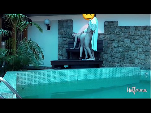 ❤️ Giimbitar sa amo ang katabang sa pool, apan dili makasukol sa init ❤❌ Fuck video sa amon ☑